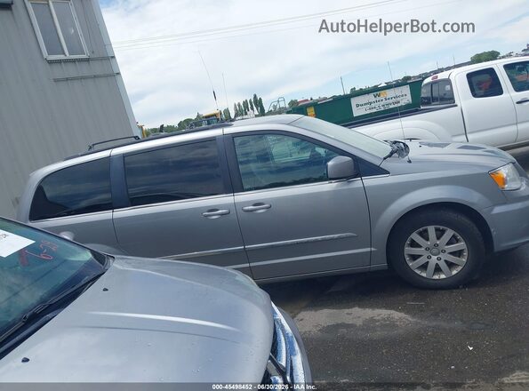 2C4RC1BG9GR156567 2016 CHRYSLER TOWN & COUNTRY Silver Սալոնի հետևի տեսք