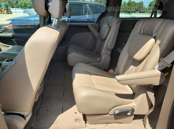 2C4RC1BG9GR237987 2016 CHRYSLER TOWN Black Vista interior trasera
