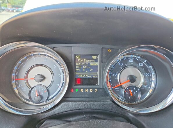 2C4RC1BG9GR290320 2016 CHRYSLER TOWN White Вид щитка приладів