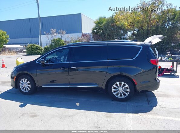 2C4RC1BG9JR120725 2018 CHRYSLER PACIFICA Black Սալոնի 360 աստիճան տեսք