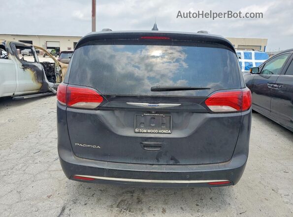 2C4RC1BG9JR142577 2018 CHRYSLER PACIFICA Черный Вид сзади