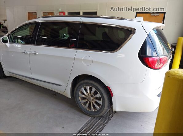 2C4RC1BG9KR685364 2019 CHRYSLER PACIFICA White Tył lewy