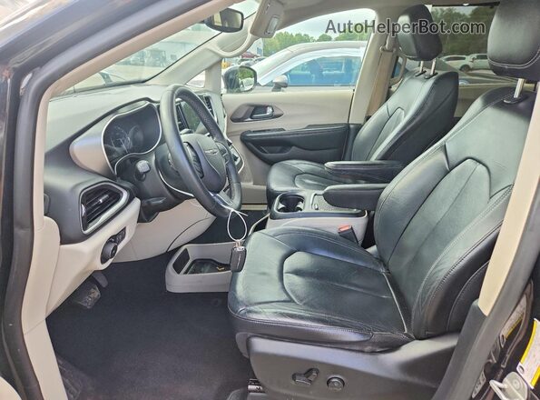 2C4RC1BG9NR152063 2022 CHRYSLER PACIFICA Черный Вид салона спереди