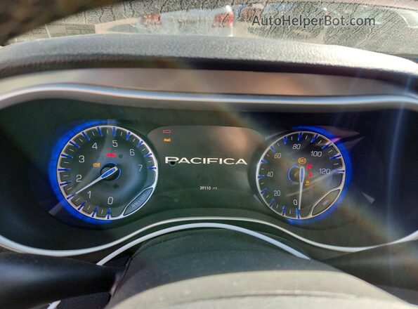 2C4RC1BG9PR505470 2023 CHRYSLER PACIFICA Burgundy Vista del cuadro de instrumentos