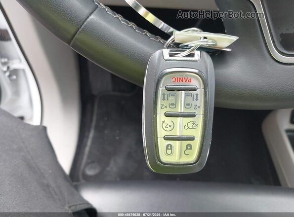 2C4RC1BG9RR106237 2024 CHRYSLER PACIFICA White Widok deski rozdzielczej
