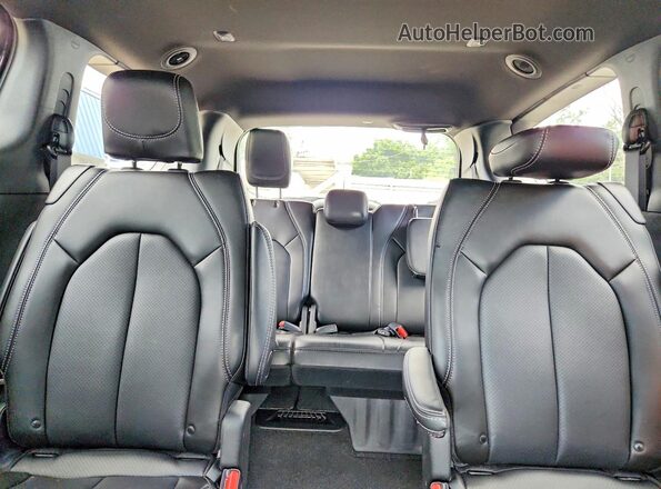 2C4RC1BG9TR281840 2026 CHRYSLER PACIFICA Black Widok tylnych siedzeń