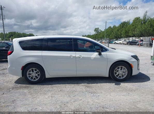 2C4RC1BG9VR556416 2027 CHRYSLER PACIFICA White Widok wnętrza z tyłu