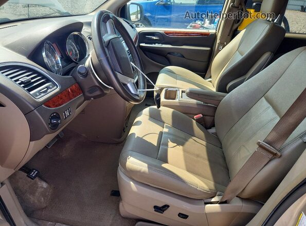 2C4RC1BGXGR112769 2016 CHRYSLER TOWN Gold Vista interior delantera