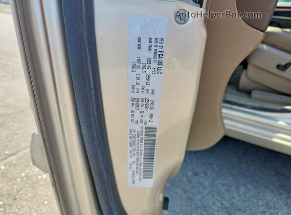 2C4RC1BGXGR112769 2016 CHRYSLER TOWN Gold Vista de la etiqueta del VIN