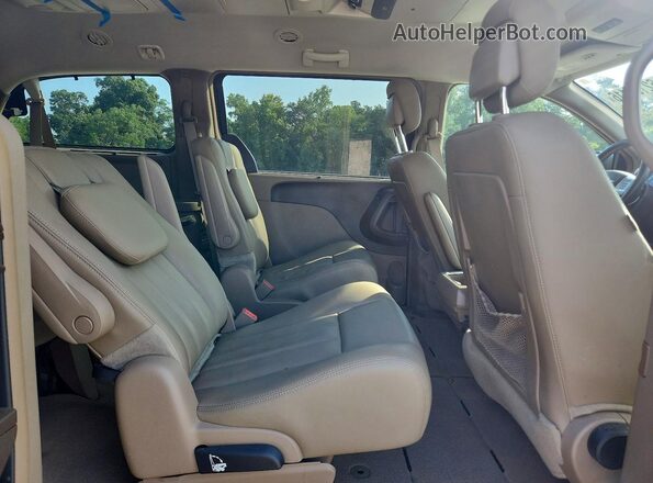 2C4RC1BGXGR128793 2016 CHRYSLER TOWN Black უკანა სალონის ხედი