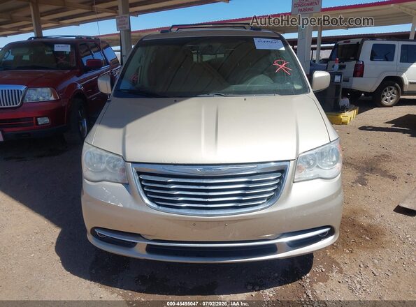 2C4RC1BGXGR212841 2016 CHRYSLER TOWN & COUNTRY Beige Front view