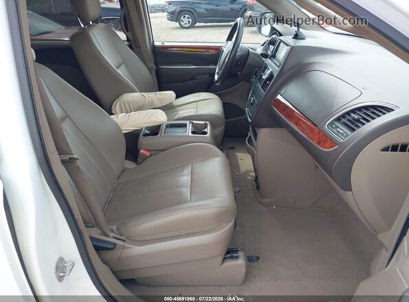 2C4RC1BGXGR287930 2016 CHRYSLER TOWN & COUNTRY White Widok wnętrza z przodu