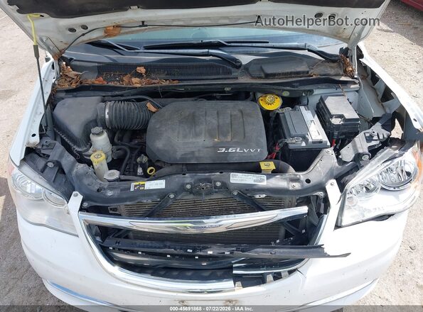 2C4RC1BGXGR287930 2016 CHRYSLER TOWN & COUNTRY White Widok z tyłu