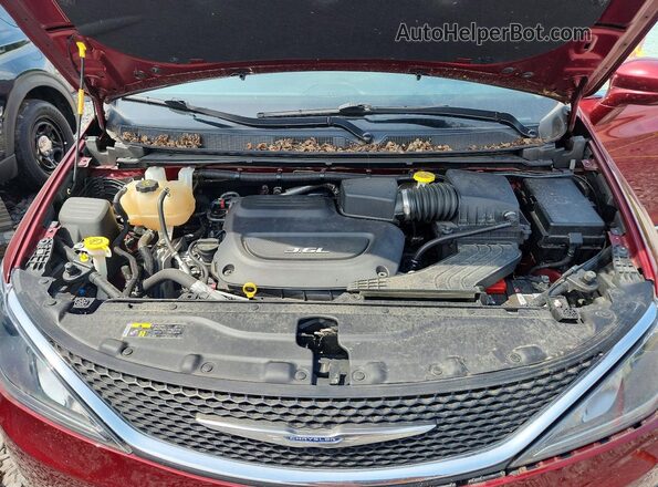 2C4RC1BGXHR588120 2017 CHRYSLER PACIFICA Red Widok komory silnika