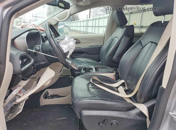 2C4RC1BGXLR112832 2020 CHRYSLER PACIFICA Silver წინა სალონის ხედი