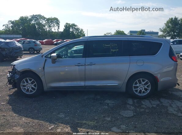 2C4RC1BGXLR285072 2020 CHRYSLER PACIFICA Silver 360 interior view