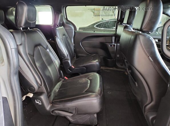 2C4RC1BGXPR509012 2023 CHRYSLER PACIFICA White Вид задньої частини салону