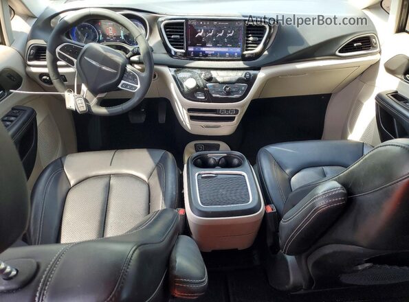 2C4RC1BGXPR546626 2023 CHRYSLER PACIFICA Серый Вид панели приборов