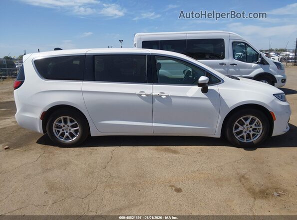 2C4RC1BGXPR571879 2023 CHRYSLER PACIFICA White Вид задньої частини салону