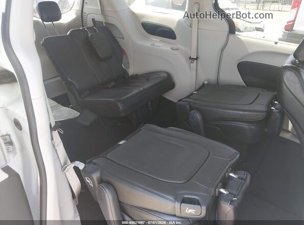 2C4RC1BGXPR571879 2023 CHRYSLER PACIFICA White Вид наклейки з VIN-кодом