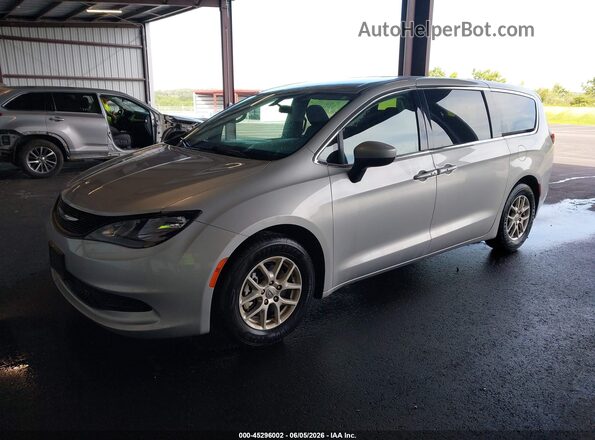 2C4RC1CG0NR141533 2022 CHRYSLER VOYAGER Silver Vista tres cuartos delantera izquierda