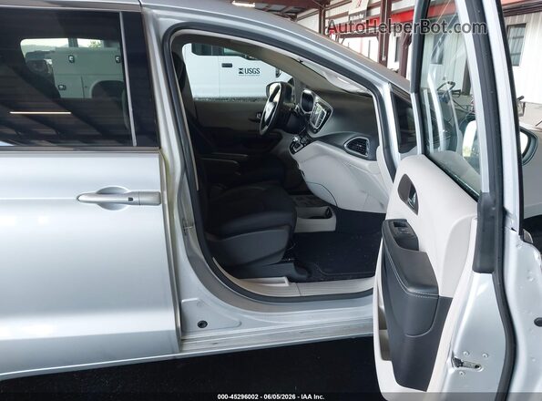 2C4RC1CG0NR141533 2022 CHRYSLER VOYAGER Silver Vista interior delantera
