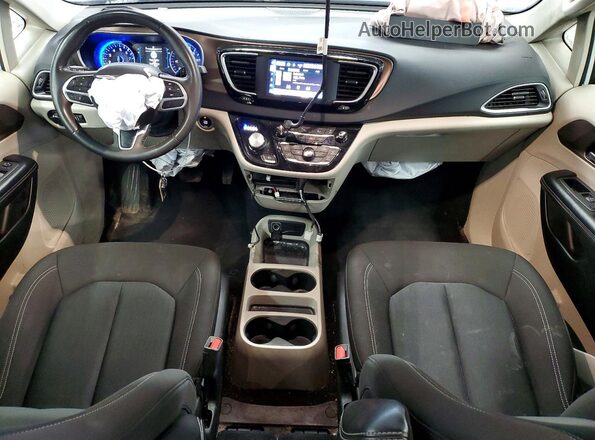 2C4RC1CG0PR511298 2023 CHRYSLER VOYAGER Белый Вид панели приборов