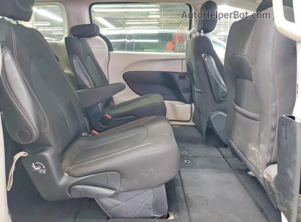 2C4RC1CG0PR511298 2023 CHRYSLER VOYAGER Белый Вид задней части салона