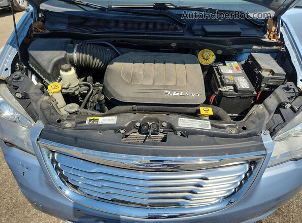 2C4RC1CG1GR190842 2016 CHRYSLER TOWN Blue ძრავის განყოფილების ხედი