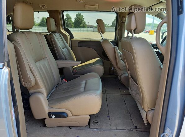 2C4RC1CG1GR190842 2016 CHRYSLER TOWN Blue უკანა სალონის ხედი