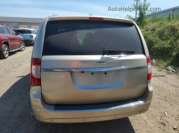 2C4RC1CG1GR190954 2016 CHRYSLER TOWN Золотой Вид сзади