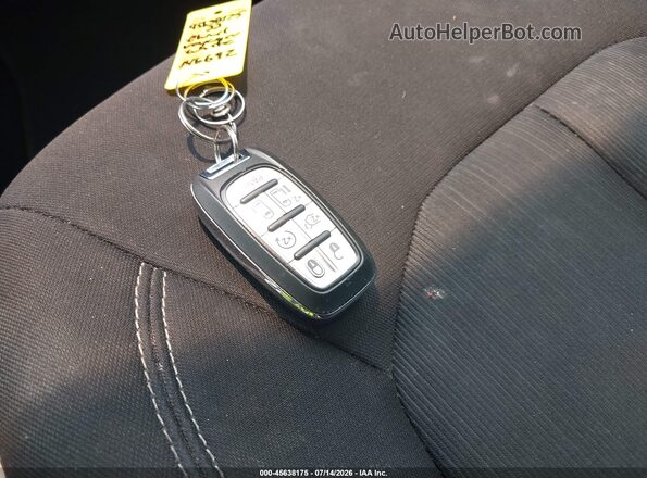 2C4RC1CG1NR146692 2022 CHRYSLER VOYAGER Белый Вид панели приборов