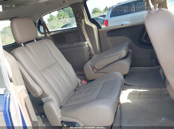 2C4RC1CG2GR104440 2016 CHRYSLER TOWN & COUNTRY Blue Вид наклейки з VIN-кодом