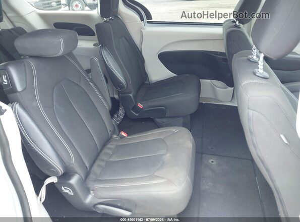 2C4RC1CG2PR596144 2023 CHRYSLER VOYAGER White Widok naklejki z numerem VIN