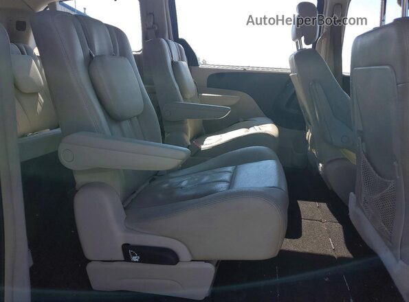 2C4RC1CG3GR121750 2016 CHRYSLER TOWN Черный Вид задней части салона