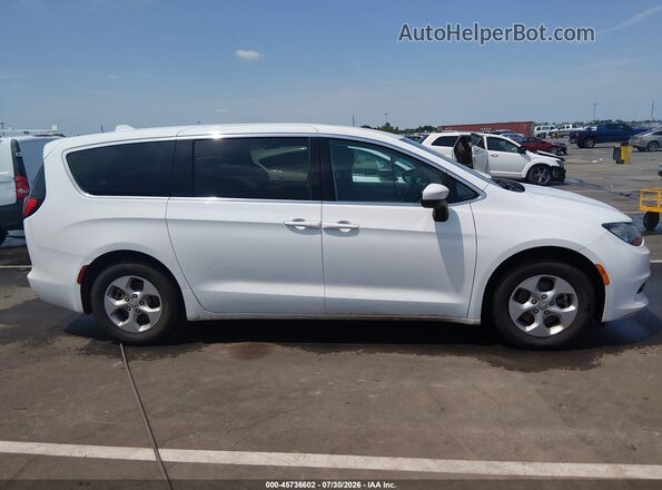 2C4RC1CG3HR515458 2017 CHRYSLER PACIFICA White Вид задньої частини салону