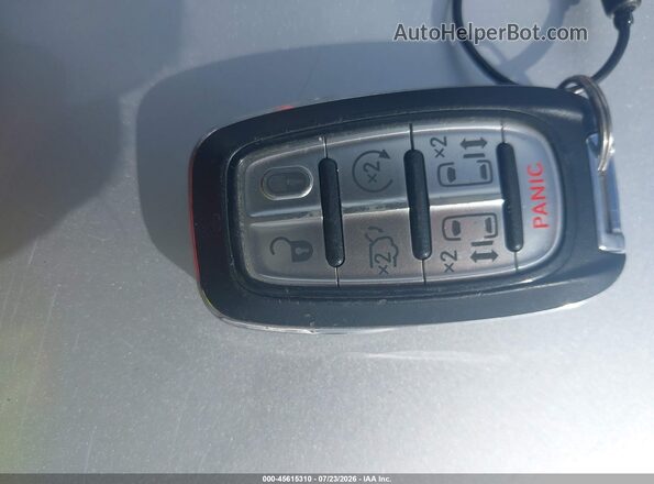 2C4RC1CG3PR525597 2023 CHRYSLER VOYAGER Black წინა პანელის ხედი