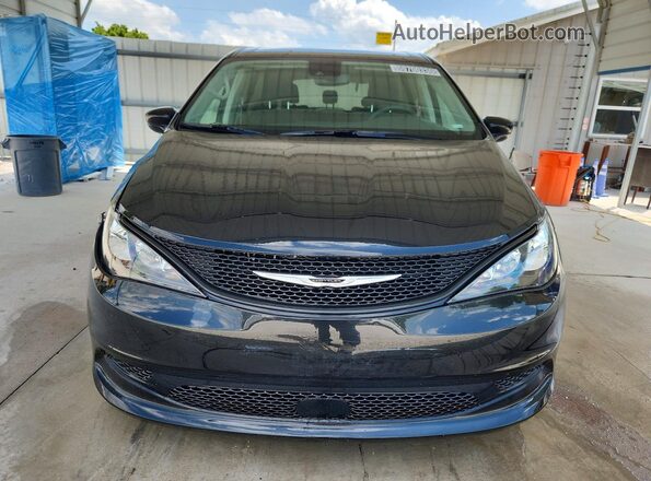 2C4RC1CG3PR557708 2023 CHRYSLER VOYAGER Черный Вид спереди