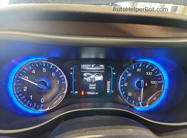 2C4RC1CG4JR148575 2018 CHRYSLER PACIFICA Blue Widok zestawu wskaźników