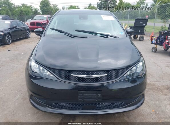 2C4RC1CG4NR165978 2022 CHRYSLER VOYAGER Black ხელსაწყოთა პანელის ხედი