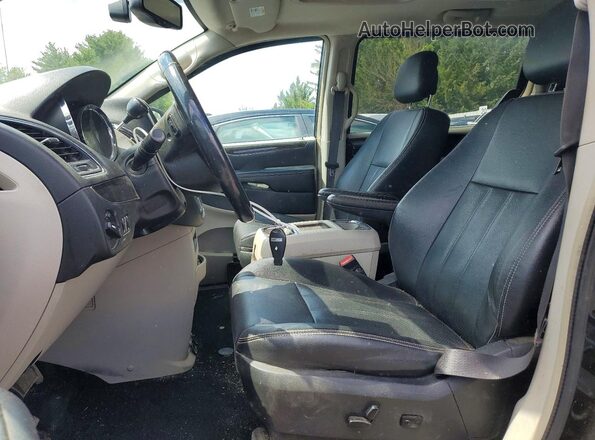 2C4RC1CG5GR200708 2016 CHRYSLER TOWN Black Սալոնի դիմացի տեսք