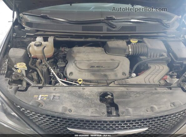 2C4RC1CG5NR146663 2022 CHRYSLER VOYAGER Серый Вид сзади