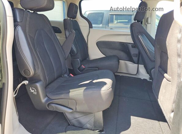 2C4RC1CG5PR566264 2023 CHRYSLER VOYAGER Черный Вид задней части салона
