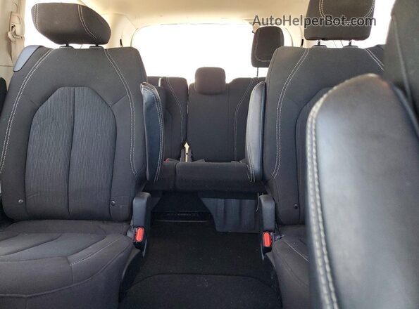 2C4RC1CG5PR566264 2023 CHRYSLER VOYAGER Черный Вид задних сидений