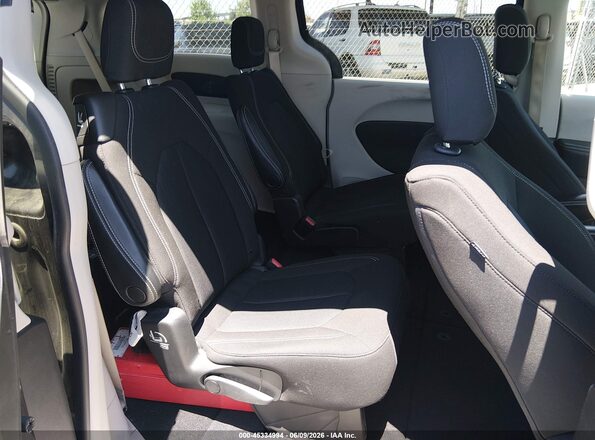 2C4RC1CG6LR252536 2020 CHRYSLER VOYAGER Gray VIN sticker view