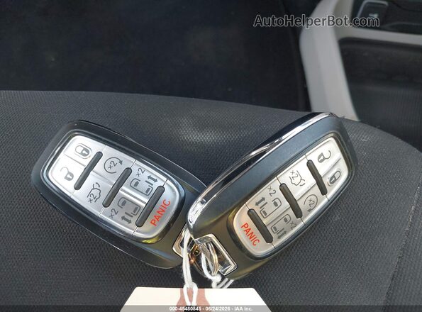 2C4RC1CG6NR127782 2022 CHRYSLER VOYAGER Черный Вид панели приборов