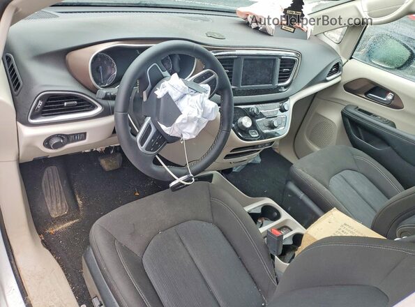 2C4RC1CG6RR200493 2024 CHRYSLER VOYAGER White Widok deski rozdzielczej