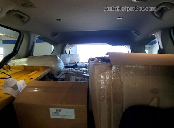 2C4RC1CG6RR200493 2024 CHRYSLER VOYAGER White Widok tylnych siedzeń