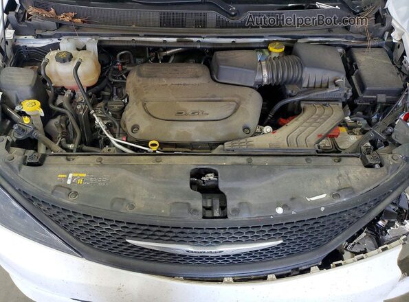 2C4RC1CG6RR200493 2024 CHRYSLER VOYAGER White Widok komory silnika