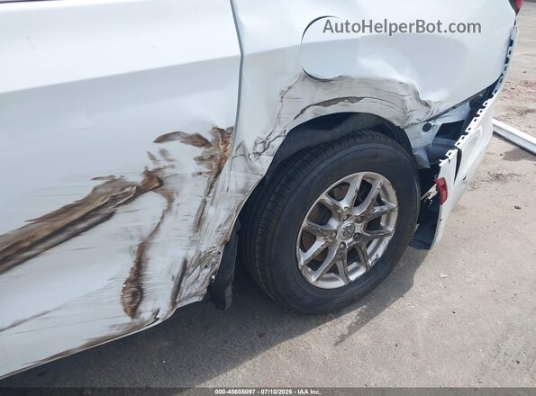 2C4RC1CG6TR173061 2026 CHRYSLER VOYAGER White Widok z przodu